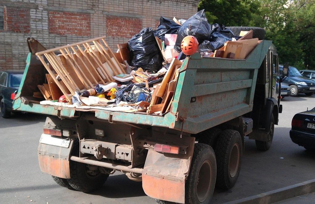 Вывоз мусора из магазина в Владимире от ПроМусор: услуги, цена от 1816 руб., утилизация отходов
