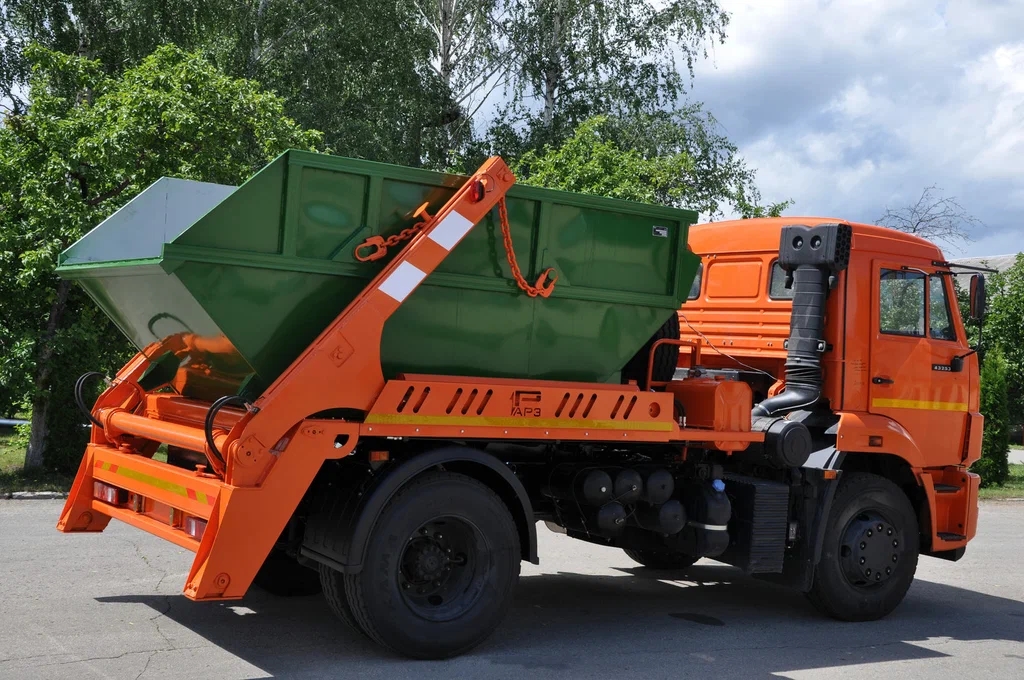 Заказ бункеровоза для вывоза мусора и отходов в Владимире в октябре